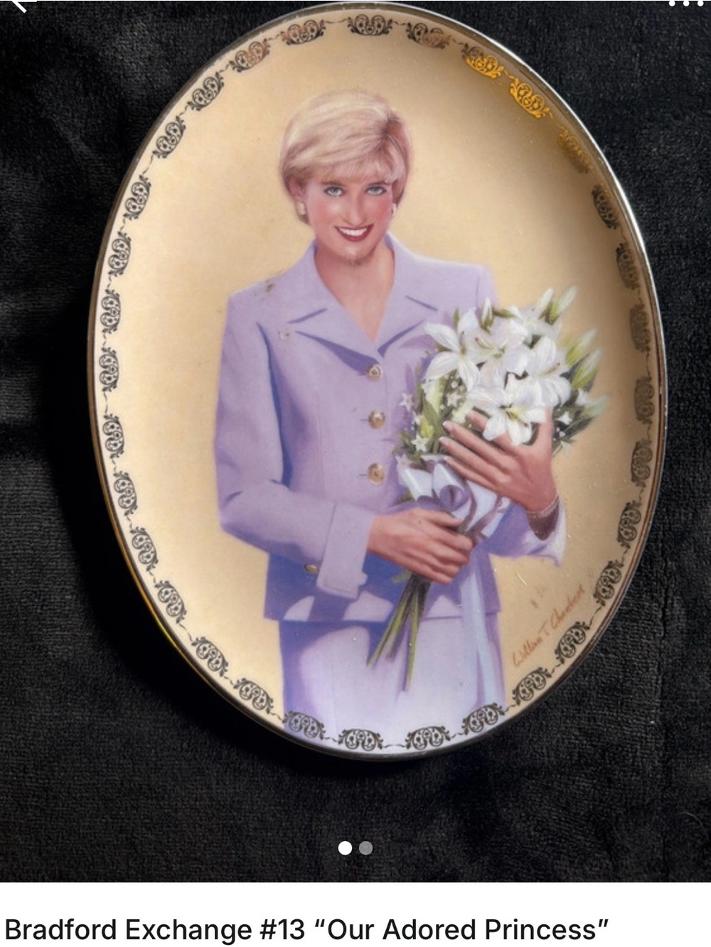 The Bradford Exchange Lavender and White Portrait Plate